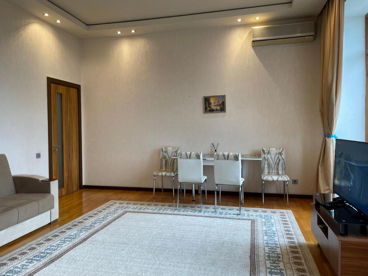 Gloriya Boulevard Apartment By Bakuapart エクステリア 写真